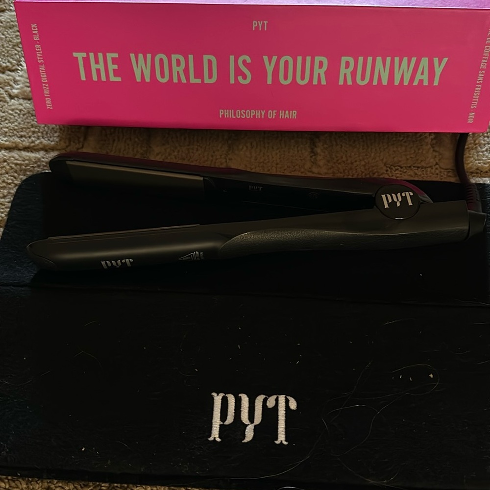 Curling Iron PYT